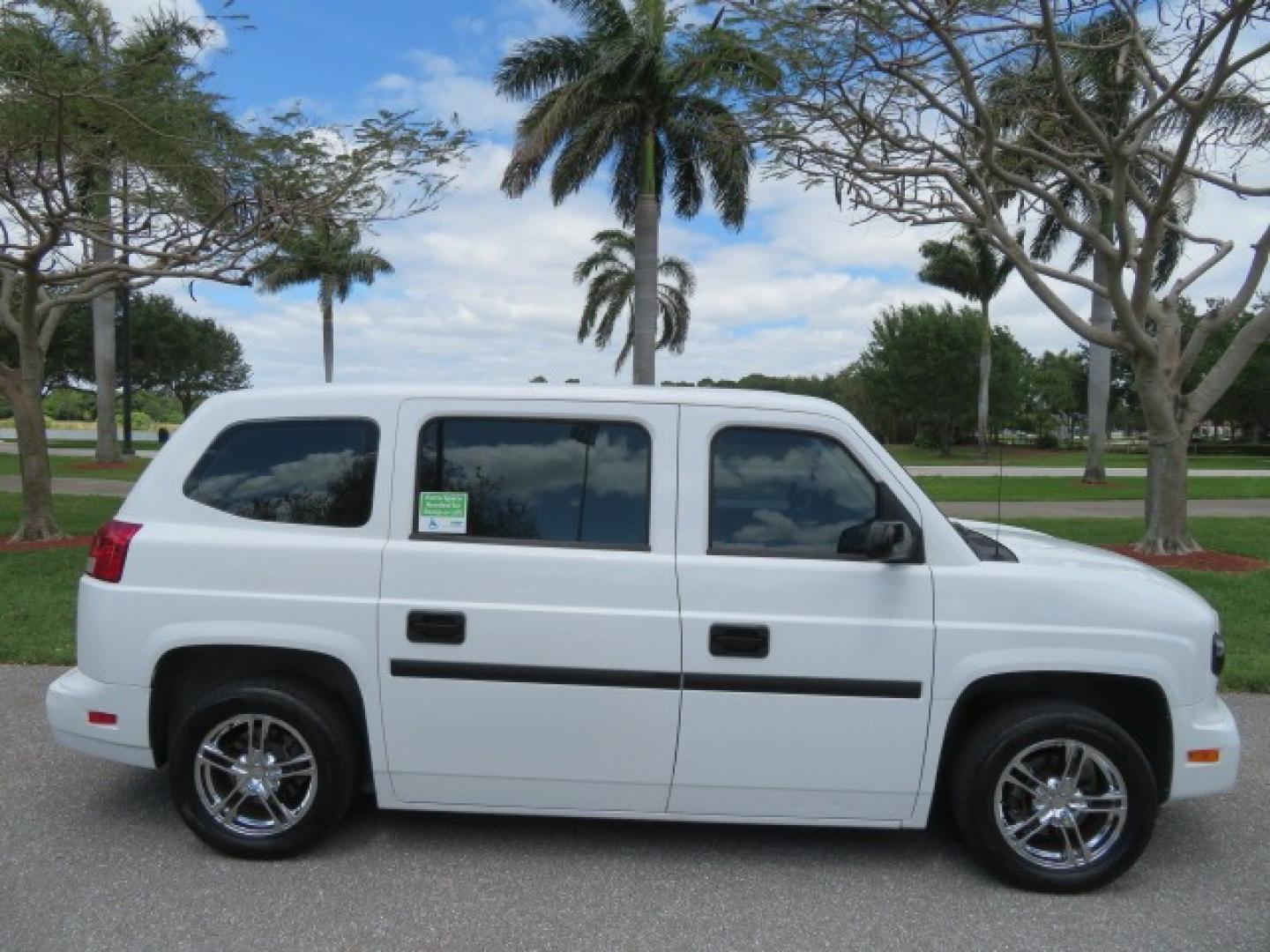 2012 White /Black with an 4.6L V8 engine, Automatic transmission, located at 4301 Oak Circle #19, Boca Raton, FL, 33431, (954) 561-2499, 26.388861, -80.084038 - You are looking at a Gorgeous 2012 Mobility Ventures MV1 Handicap Wheelchair Conversion Van with 64K Original Miles, 4.6L Ford V8, Bleack Leather Type Interior, Alloy Wheels, Power Side Entry Wheelchair Lift with Long Ramp and Short Ramp Function, Q Lock 150 EZ Lock, L-Track Tie Down System, Back Up - Photo#19